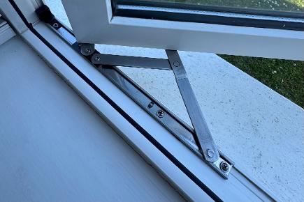 Window Hinge Repairs Co.Kildare | Paneles Solutions